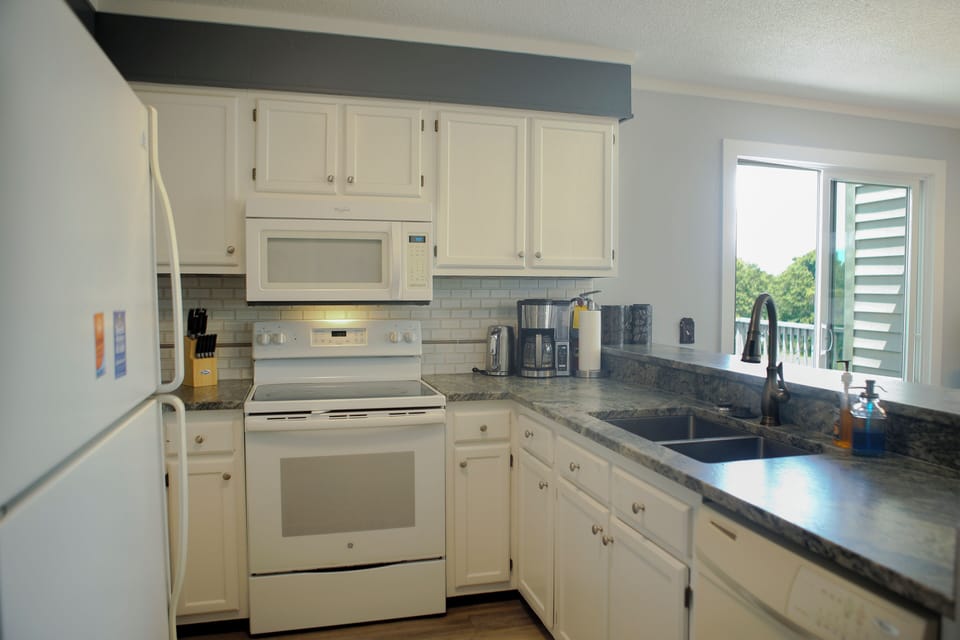 Spacious stocked kitchen 