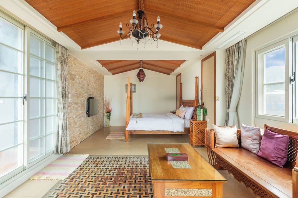 Deluxe Double Room with Sea View and Balcony | Blackout drapes, free WiFi, bed sheets