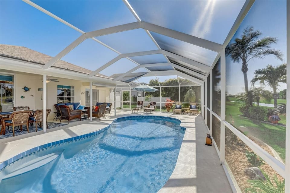 Pool and Lanai
