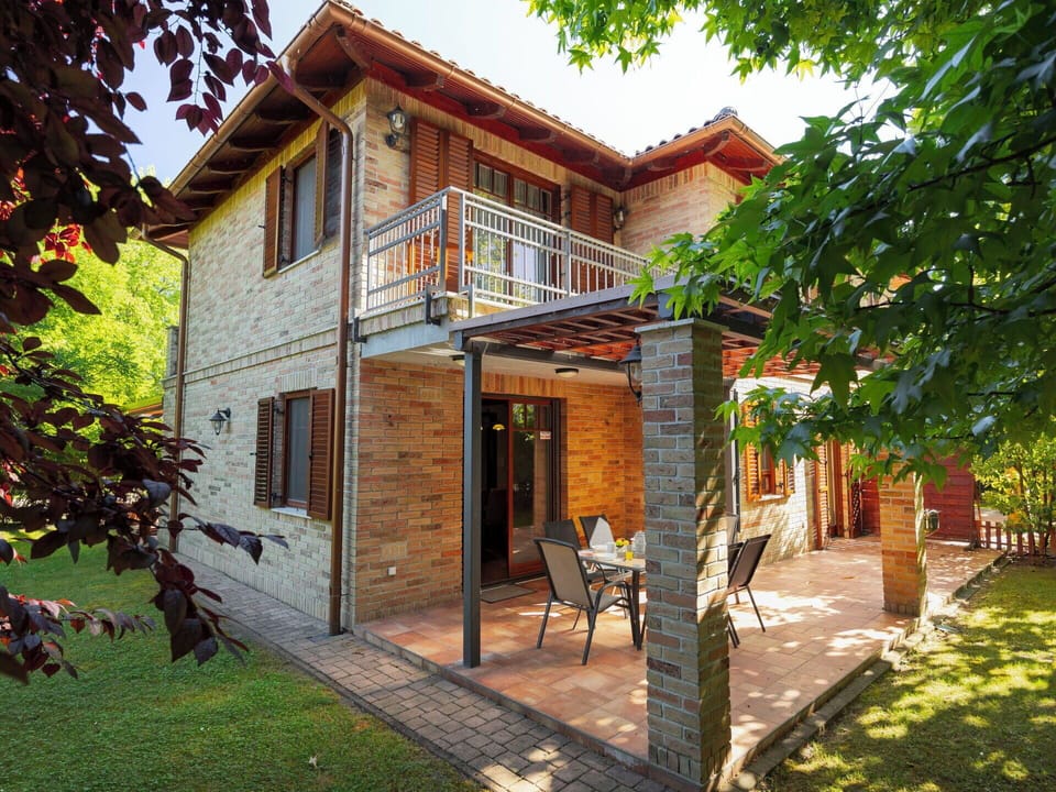 Wood, House, Home, Residential Area, Door, Cottage, Brick, Porch, Balcony, Estate