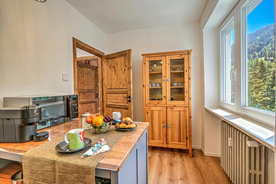 Kitchen and dining area