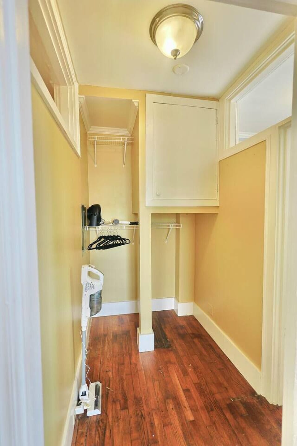 Storage Nook: Perfectly organized space for your essentials and adventure gear!