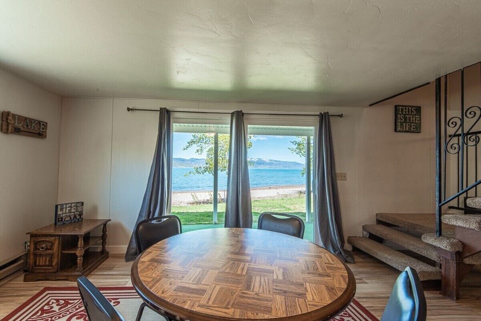 Start your day with a delicious breakfast in our dining area overlooking the lake.