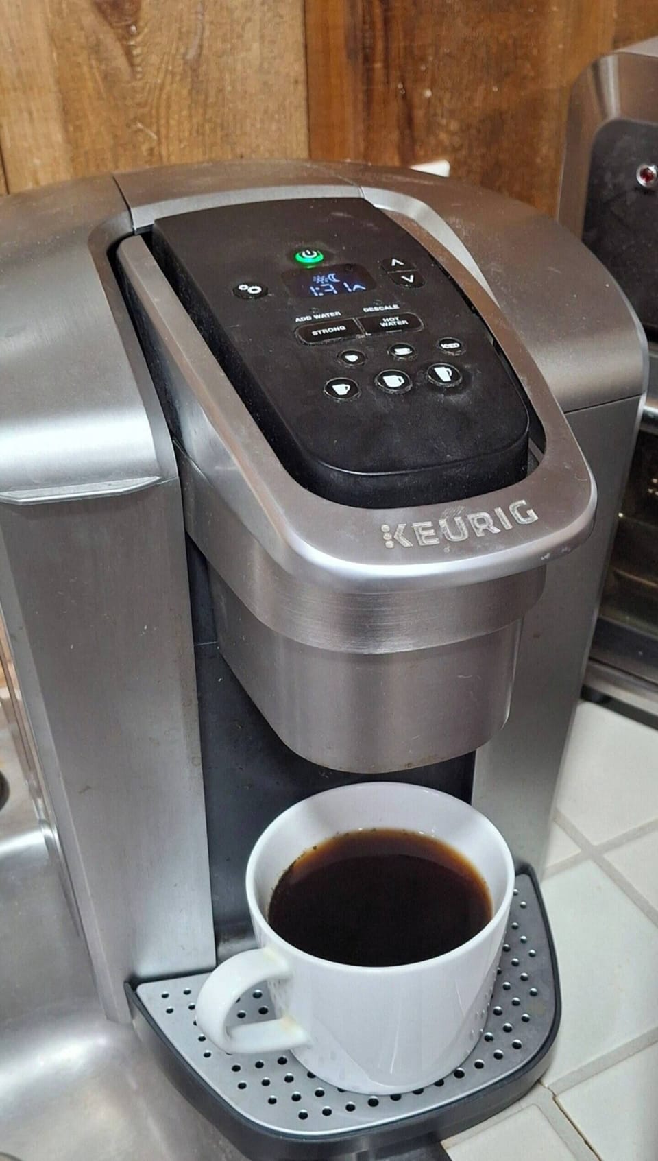 Kurig coffee maker and complimentary coffee.