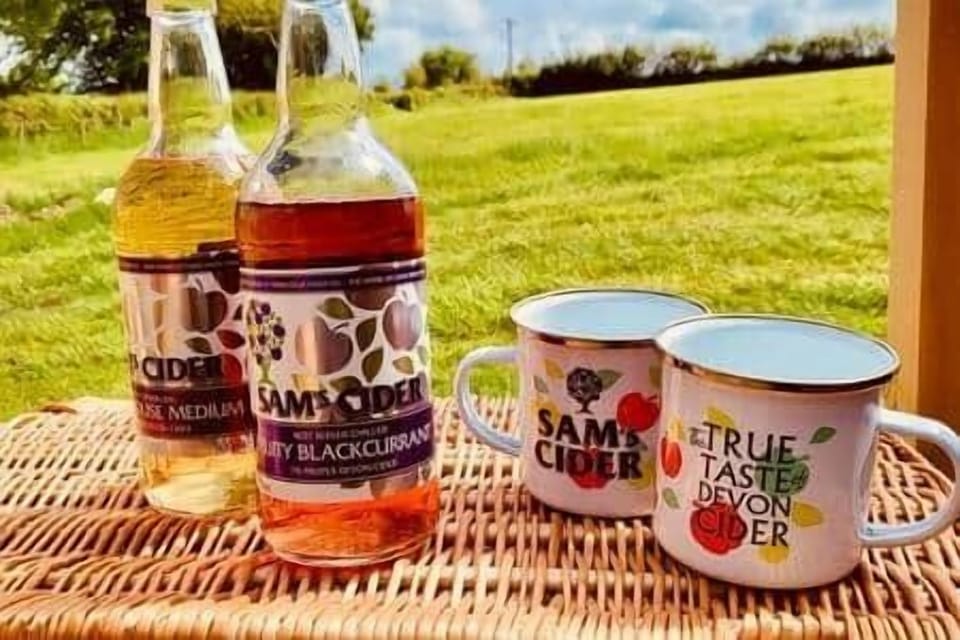 Complimentary local cider on arrival
