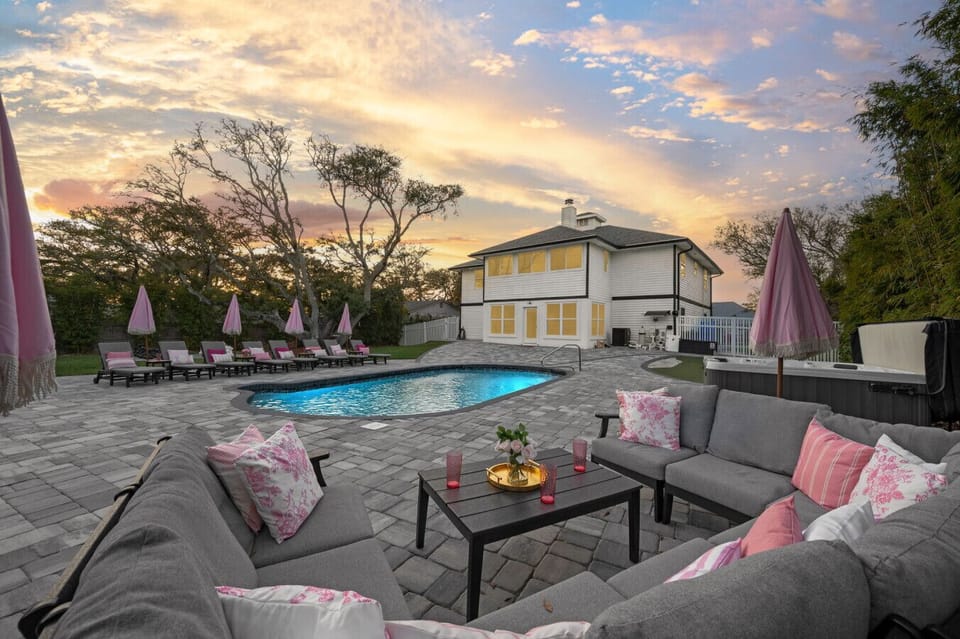 Welcome to the best backyard in Vilano!