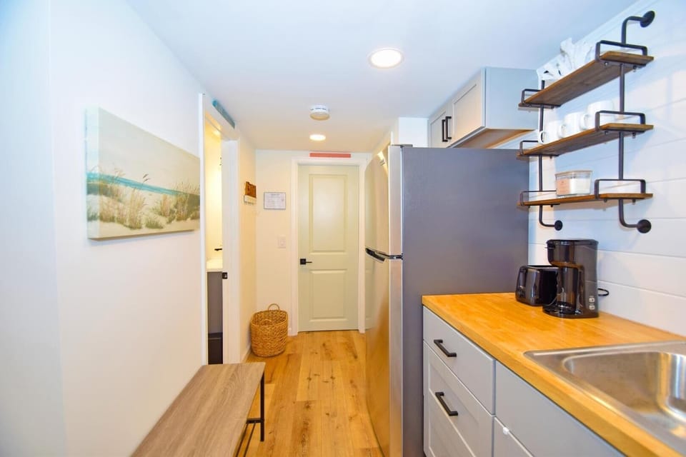 Condo, 1 Bedroom | Private kitchen | Coffee/tea maker, fridge, toaster