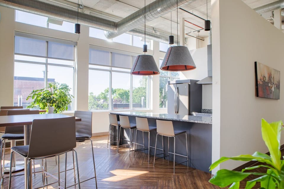 Need a change of scenery? Head down to the resident lounge—perfect for games, remote work, or a quiet afternoon reading session