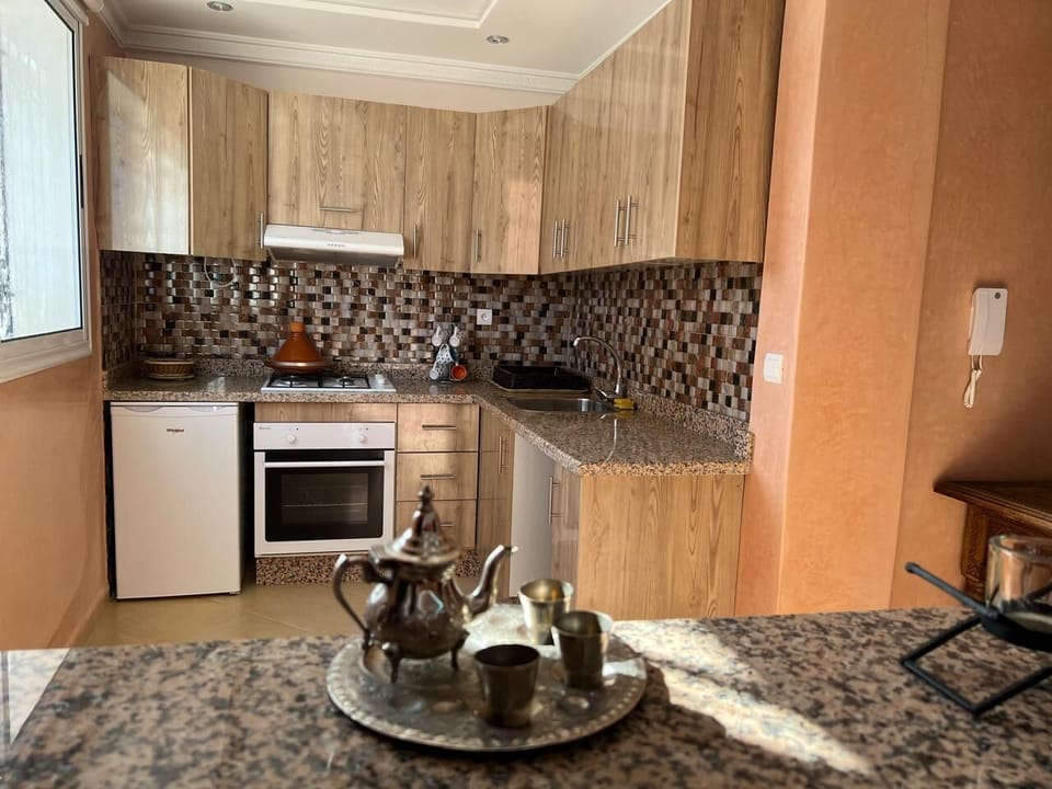 Comfort Apartment, 2 Bedrooms, Terrace, Mountain View | Private kitchen | Mini-fridge, stovetop, toaster, blender