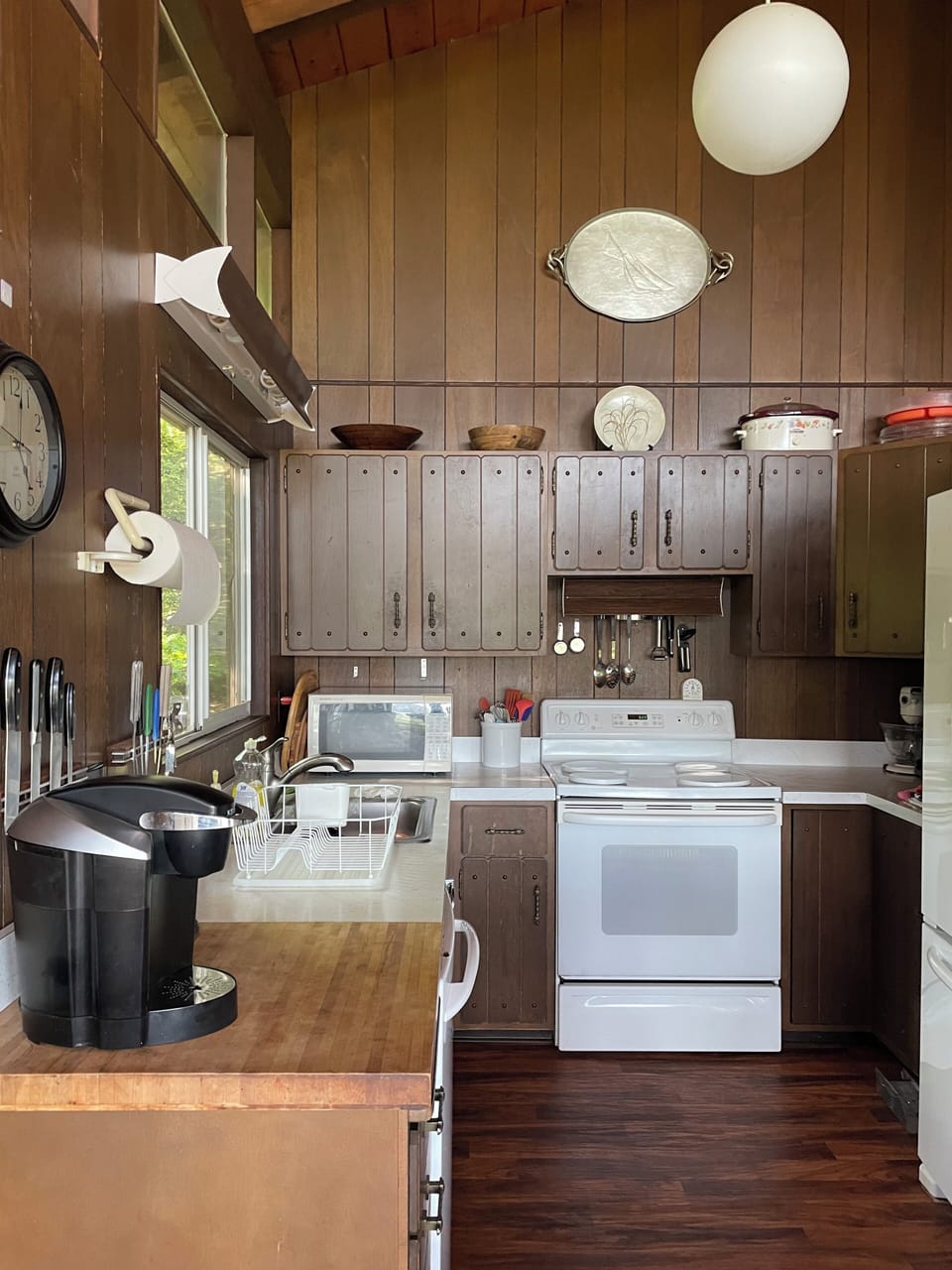 Full kitchen