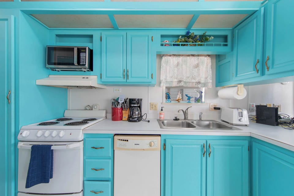 Cook in the full kitchen with everything you need for easy meals