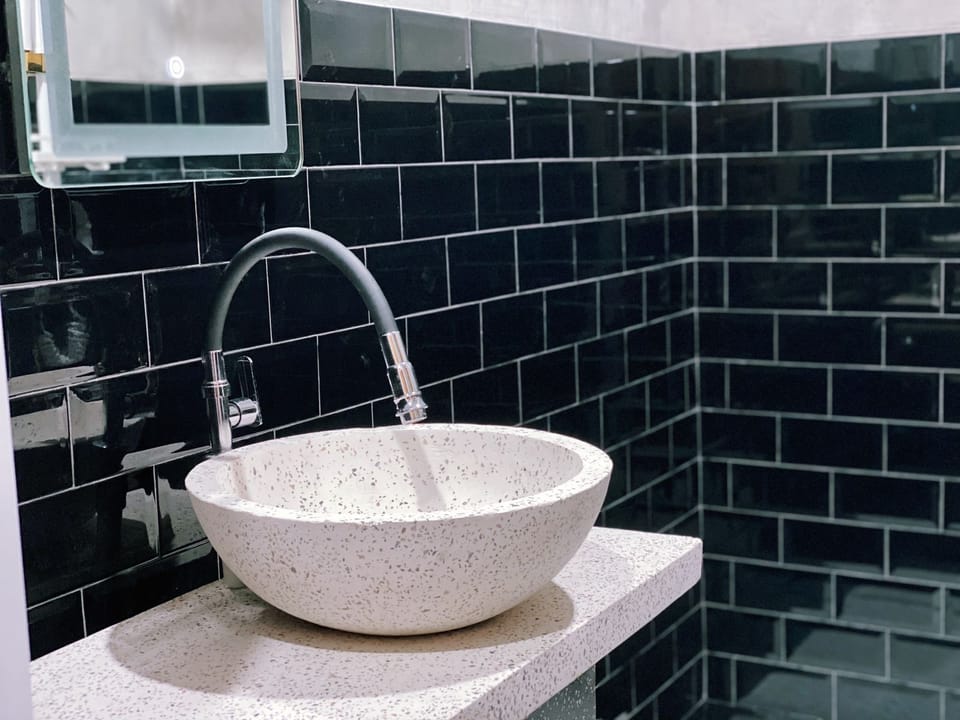 Bathroom | Jetted tub, towels