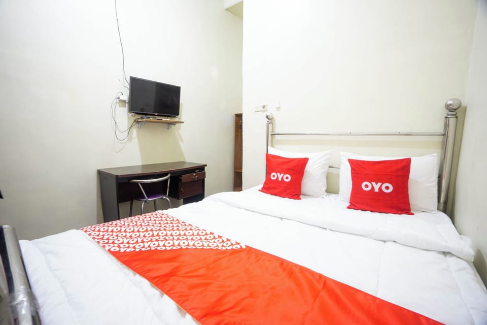 Standard Double Room | Free WiFi, bed sheets