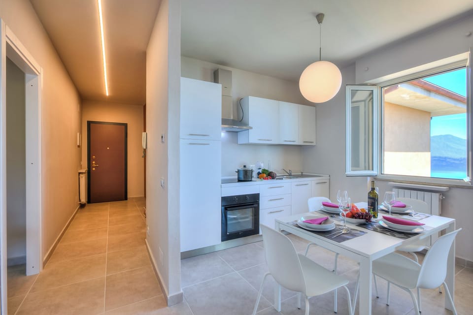 Family Apartment, Multiple Bedrooms, Mountainside (The Golden View) | Private kitchen | Fridge, microwave, oven, stovetop