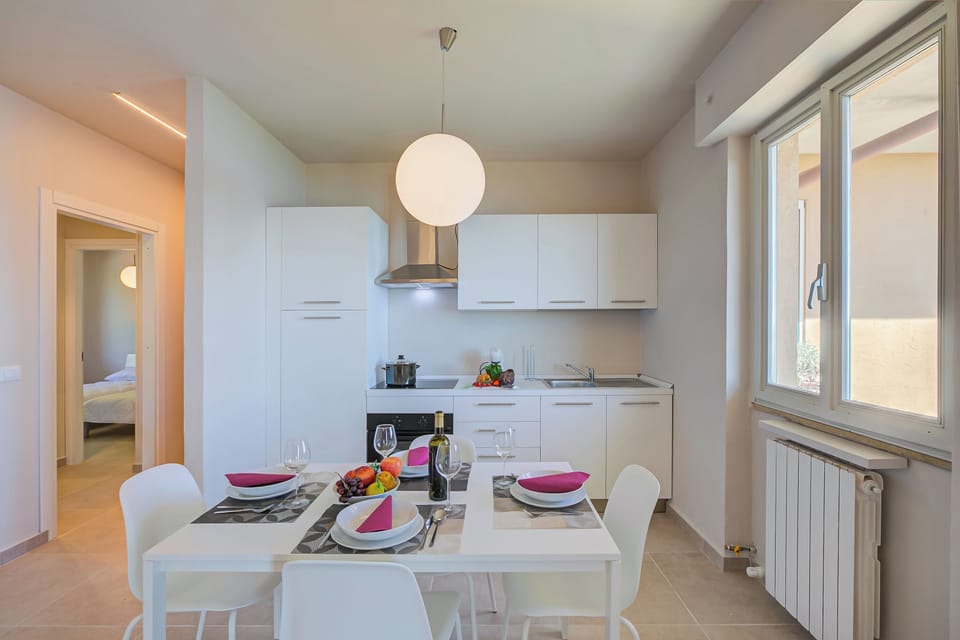 Family Apartment, Multiple Bedrooms, Mountainside (The Golden View) | Dining