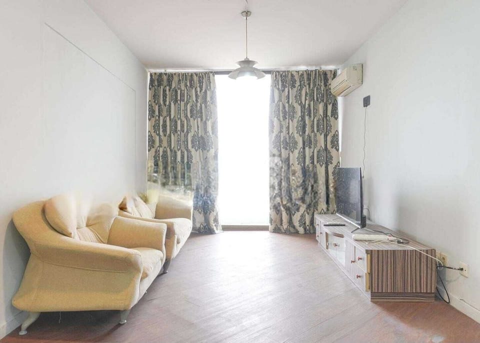 Family Apartment, 2 Bedrooms, Balcony, City View | Living area