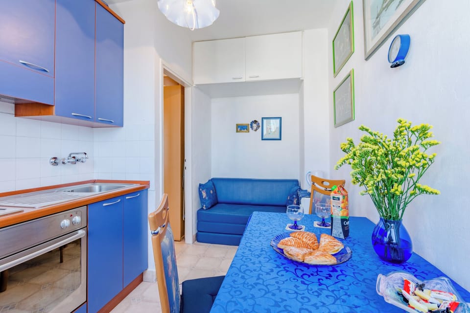 Studio (Studio Apartment Ecija (ST)) | Dining room