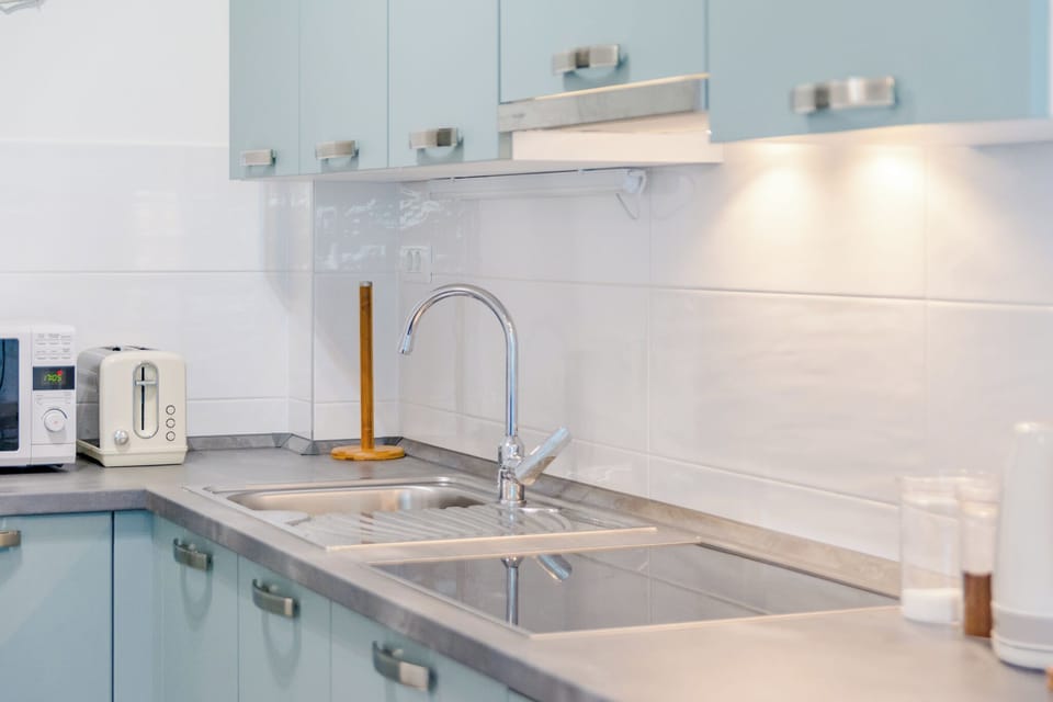 Apartment (Two Bedroom Apartment with Balcony (M) | Private kitchen | Fridge