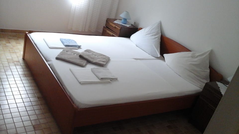 Apartment (Two Bedroom Apartment with Terrace) | 3 bedrooms, free WiFi