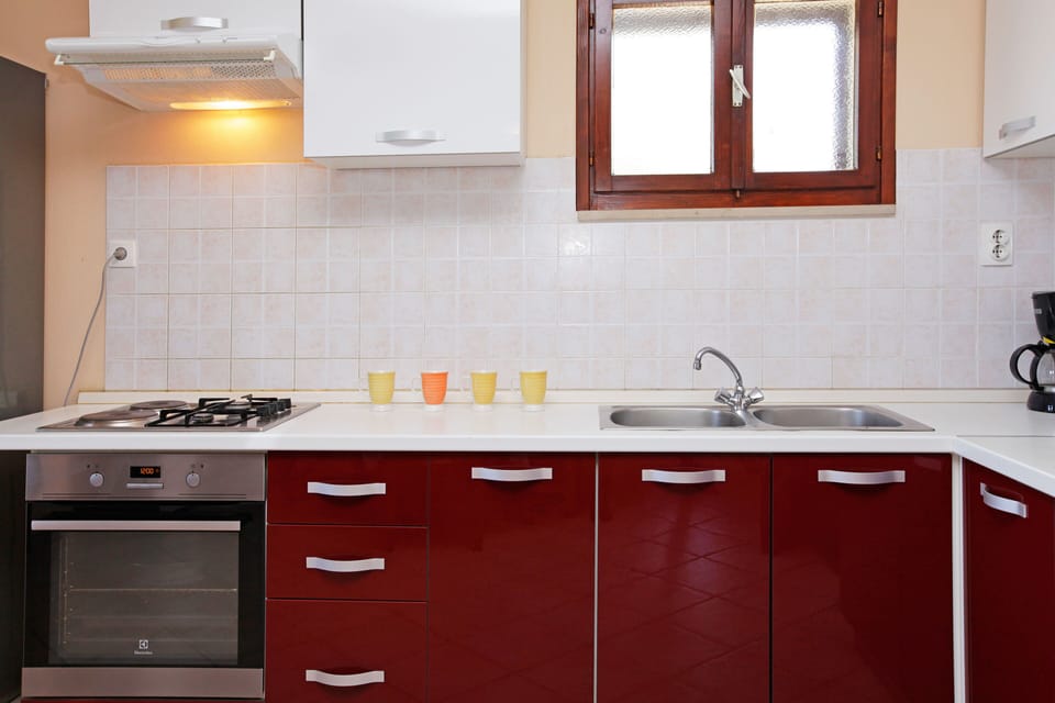 House (Three Bedroom Holiday Home with Terra) | Private kitchen | Fridge
