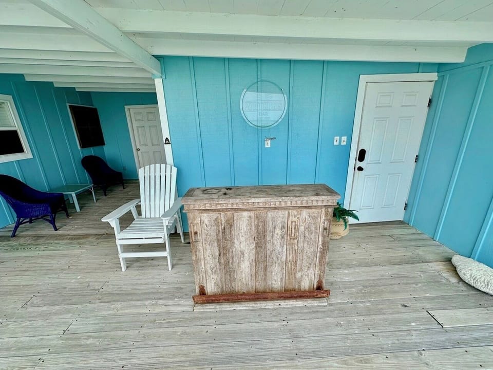 Entertaining Space Back Deck Great Views