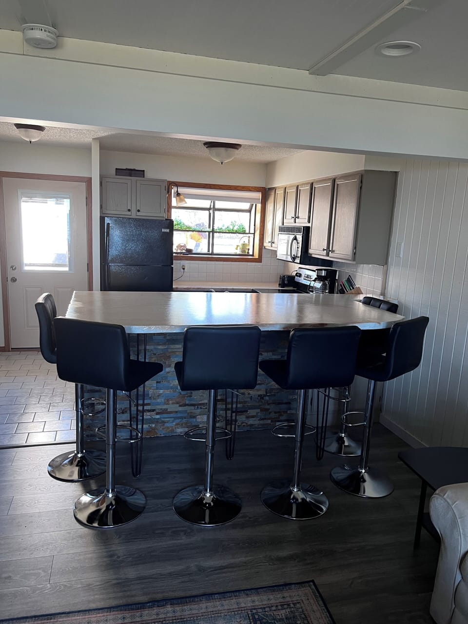 Unique dinning area connected to the kitchen