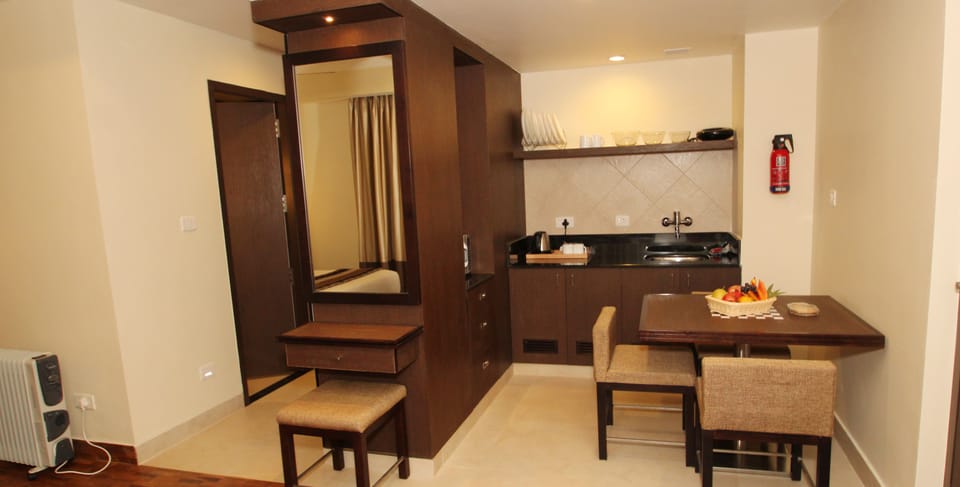 Fridge, microwave, coffee/tea maker, electric kettle