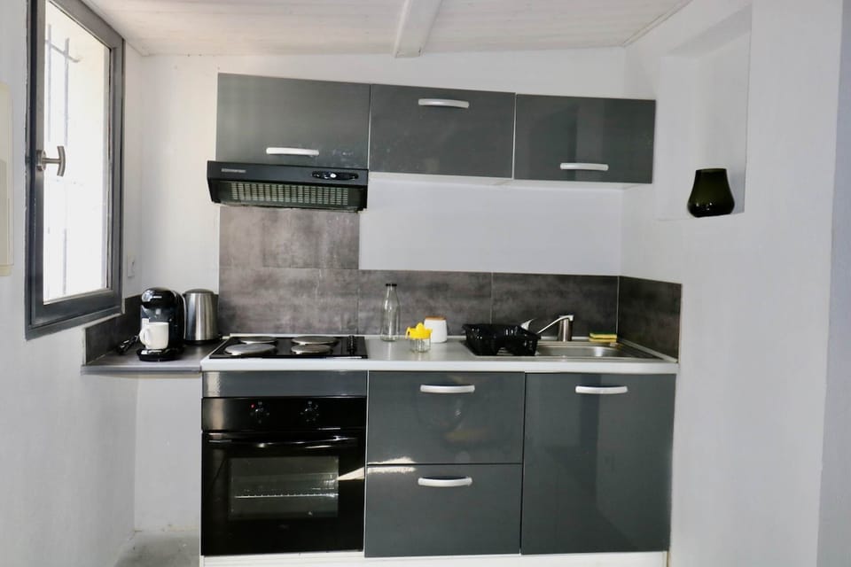 Gites Terra di a Bravona - Appartement Alexandre Cuisine