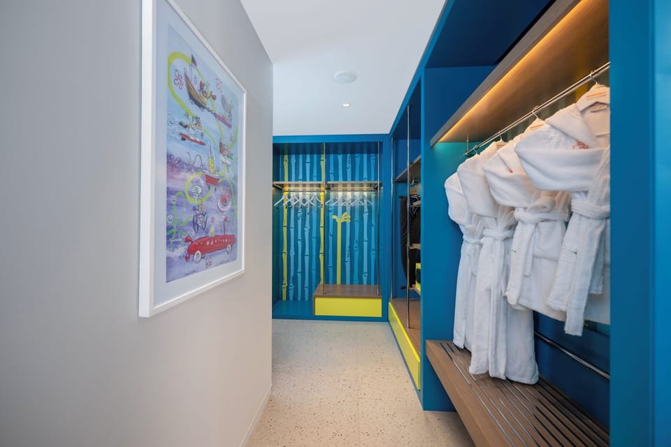 Themed Deluxe Room With Two Kids | Minibar, in-room safe, laptop workspace, free WiFi