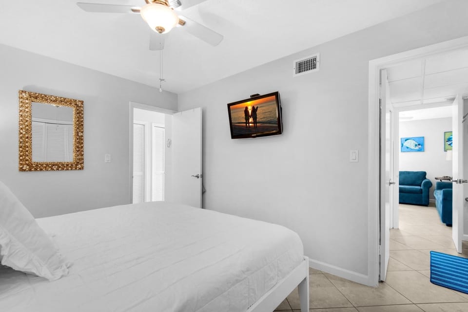 Condo, 1 King Bed with Sofa bed (Sandpiper Cove 1016) | 1 bedroom, WiFi