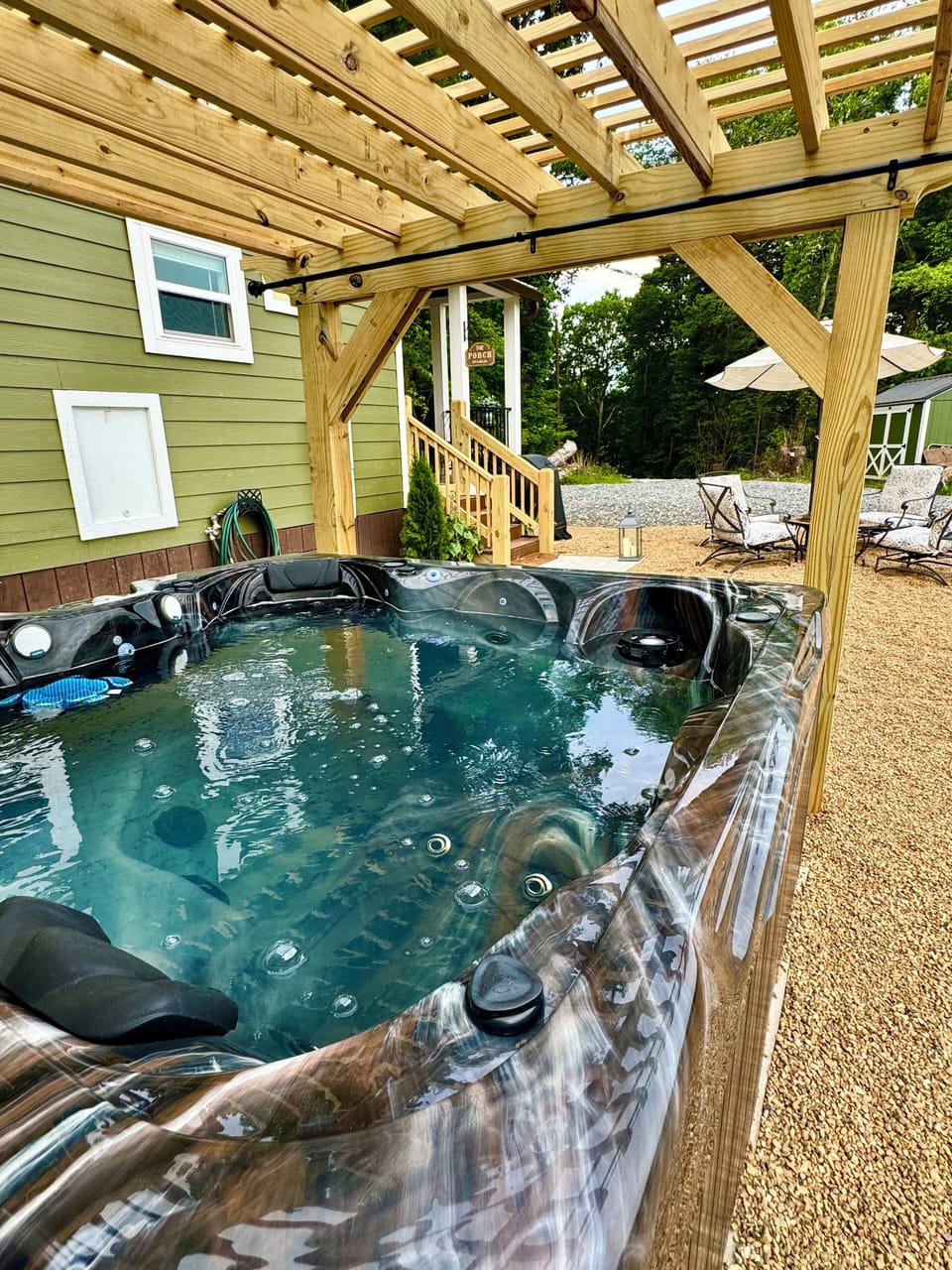 Large size hot tub