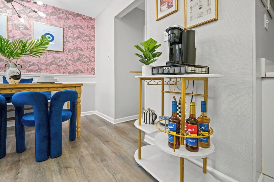 Enjoy complimentary tea & coffee with our Keurig single-serve coffee maker