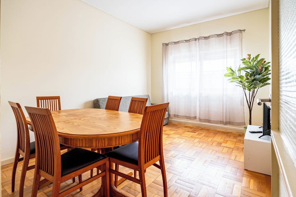 Apartment (3 Bedrooms) | Front of property