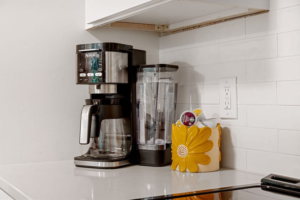 Coffee Maker- Single cup + pot for sharing- both coffee types provided. 