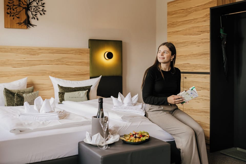 Premium bedding, in-room safe, desk, iron/ironing board