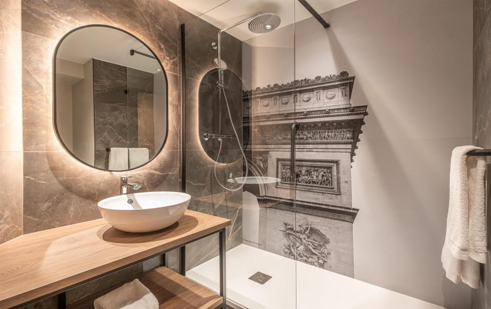 Eco-friendly toiletries, hair dryer, towels