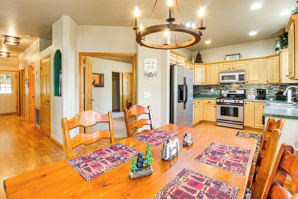 House (3 Bedrooms) | Interior
