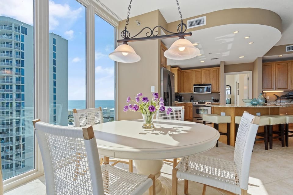 Condo, Multiple Beds (Lagoon Tower 1002) | Dining
