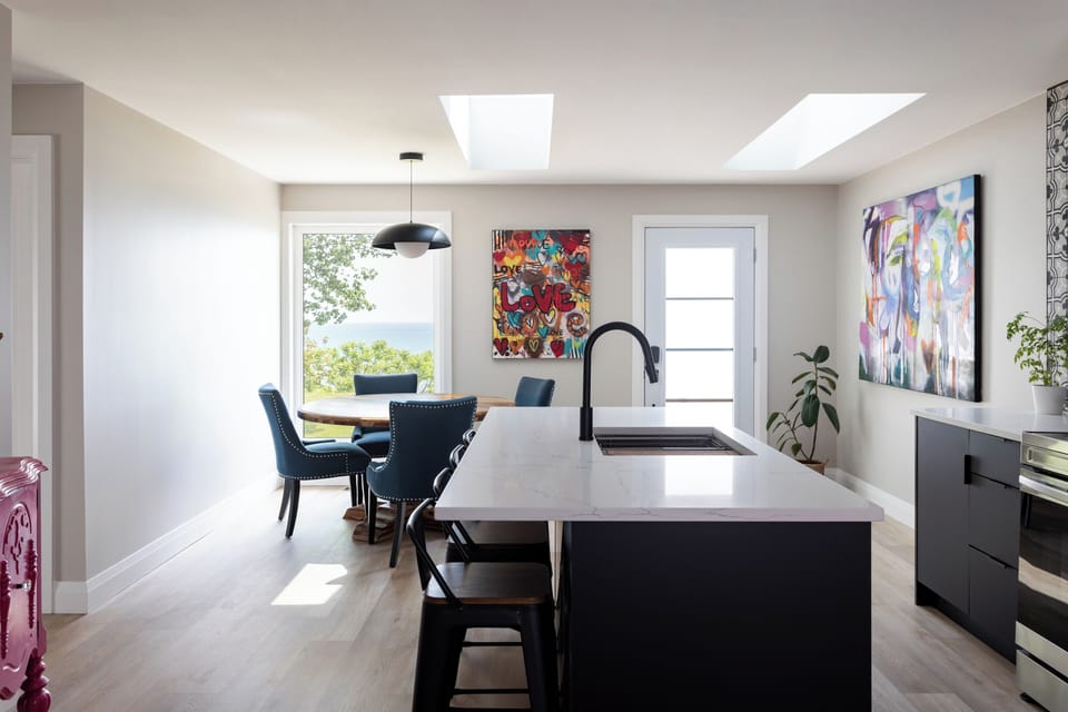 Water's Edge Artisan's Cove Kitchen 01