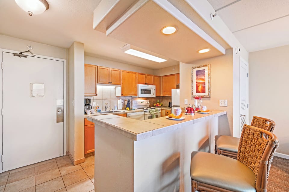 Kitchen and breakfast nook.