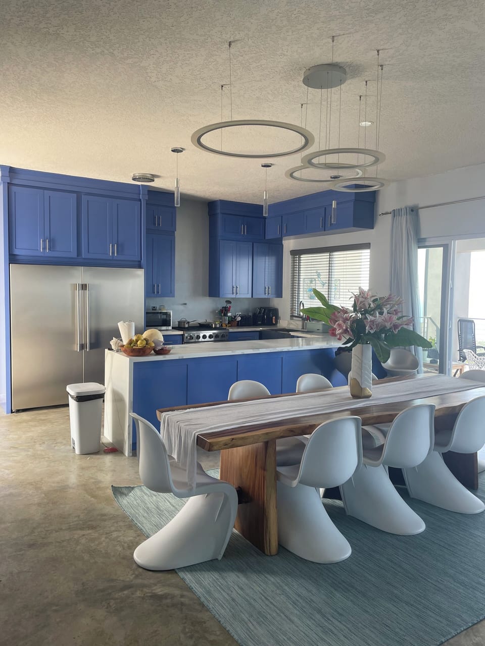 Dining for 8 and Kitchen