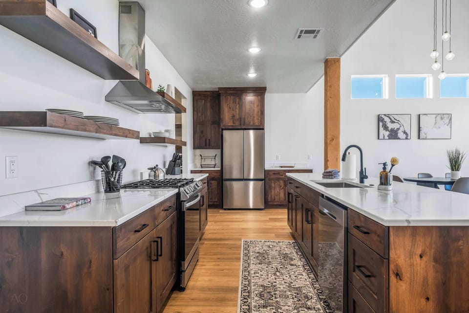 Luxury kitchen equipped with all your cooking needs!