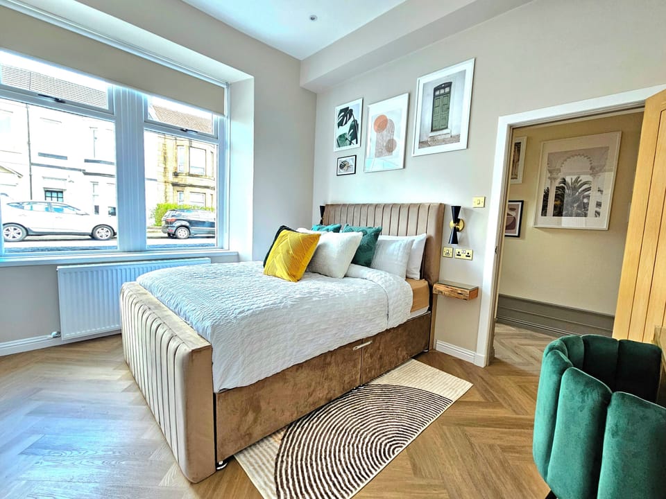 House, Courtyard View | 3 bedrooms, blackout drapes, iron/ironing board, free WiFi