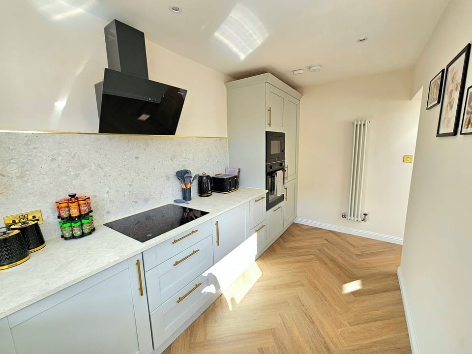 House, Courtyard View | Private kitchen | Highchair