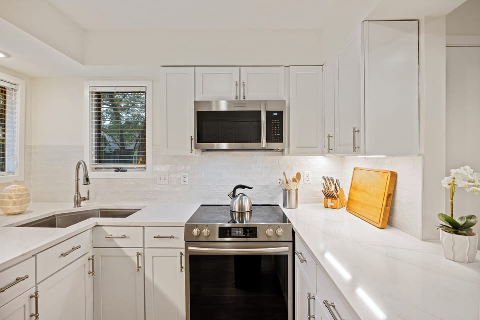 Fully equipped kitchen