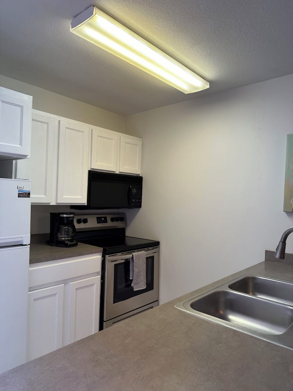 Another look at the kitchen area.