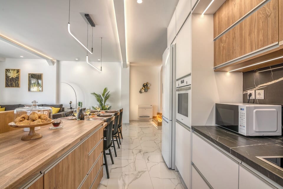 The modern wooden kitchen where you can prepare delicious recipes!