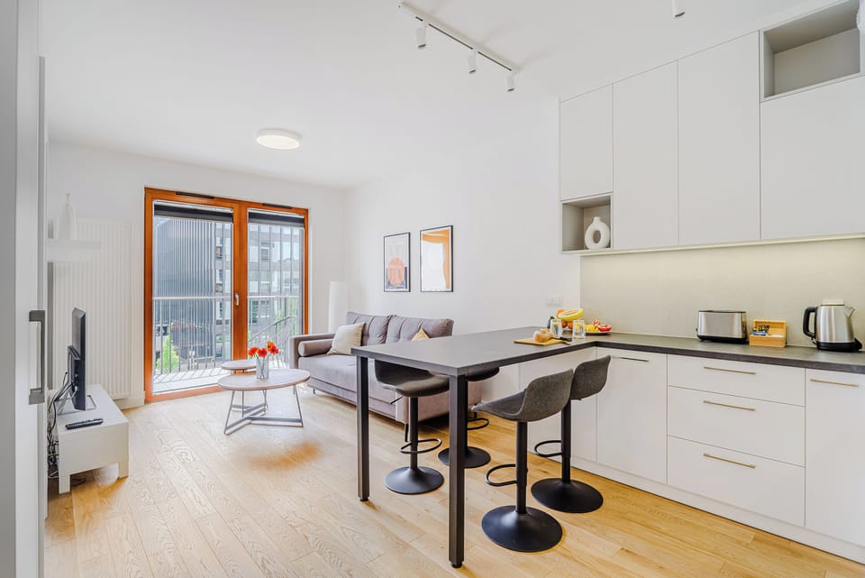 Comfort Apartment | 1 bedroom, blackout drapes, iron/ironing board, free WiFi