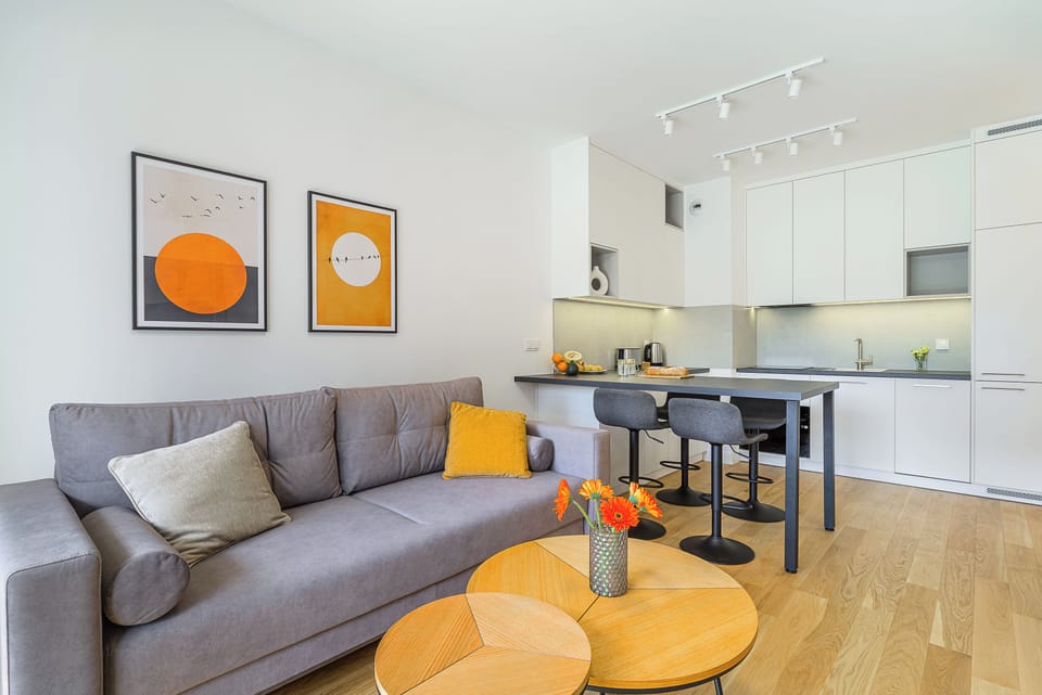 Comfort Apartment | 1 bedroom, blackout drapes, iron/ironing board, free WiFi