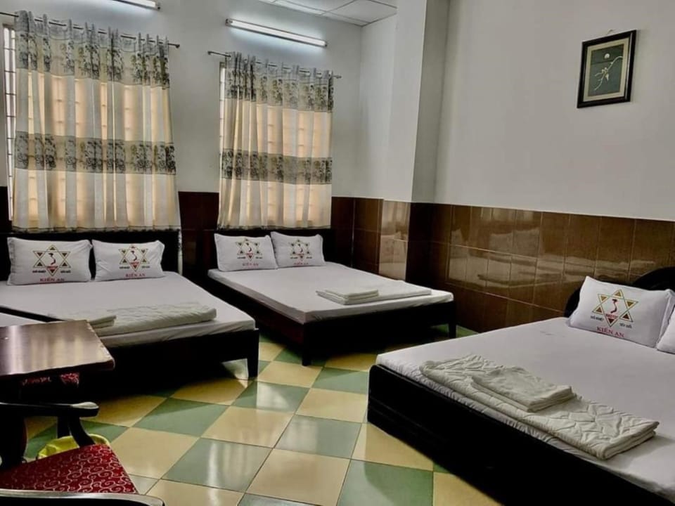 Family Room | Blackout drapes, soundproofing, free WiFi, bed sheets